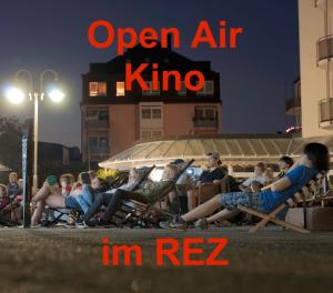 2. Open-Air-Kino im REZ - Bohemian Rhapsody, am Sa. 20.7.19