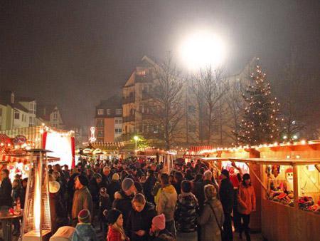 26. Vorweihnachtlichen Kathrein-Markt<br>im Räter-Einkaufs-Zentrum Heimstetten!