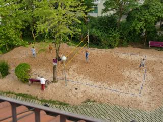 Das Beachvolleyballfeld im REZ  2020 wartet auf Euch!